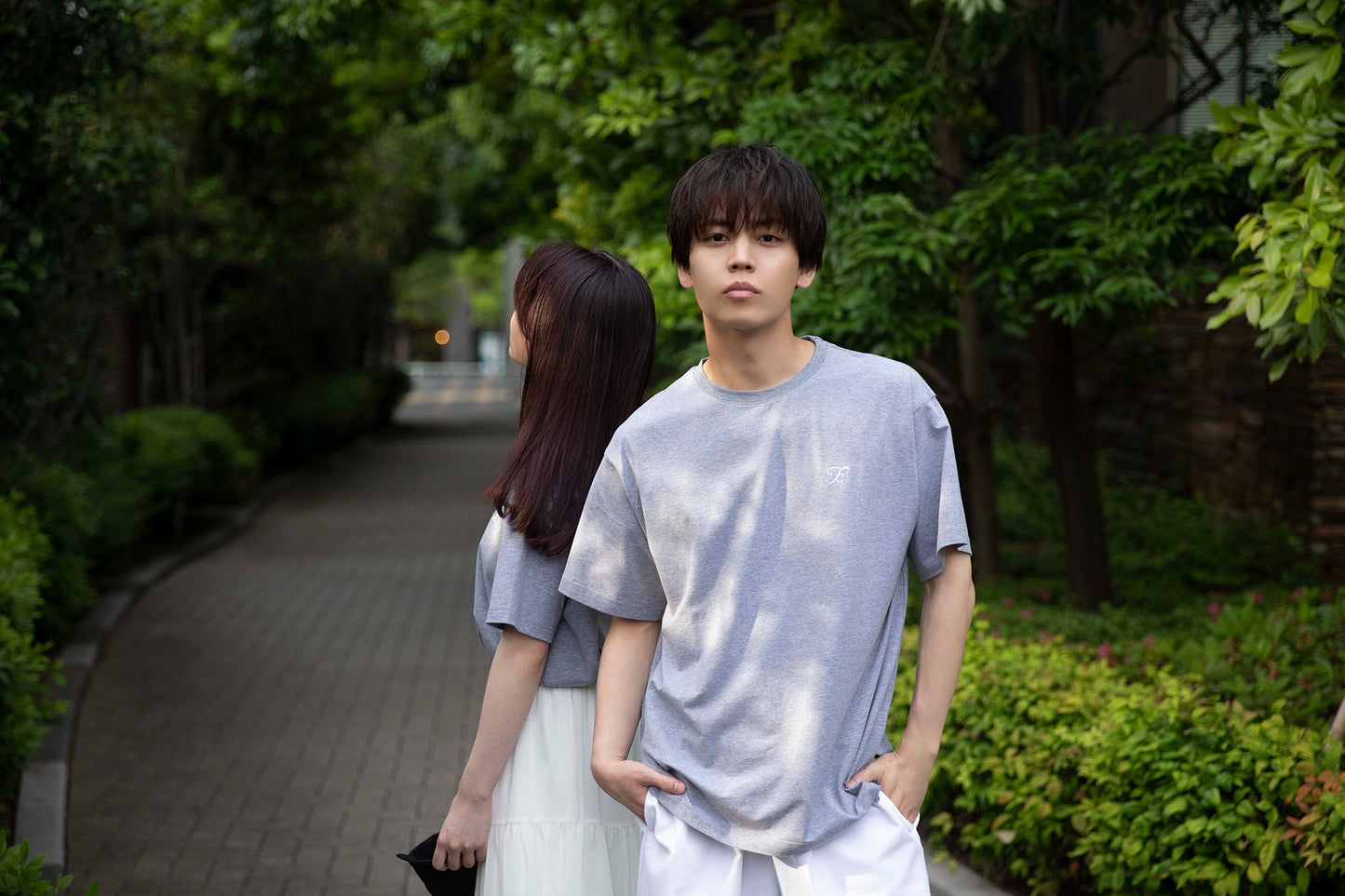 T-Shirt (Gray)